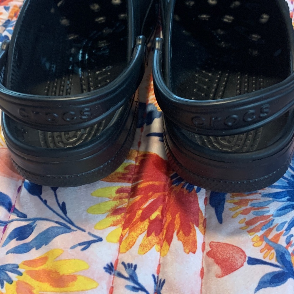 Crocs - Picture 4 of 7
